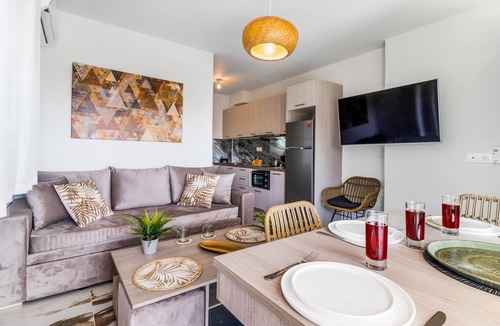 Nikiana Apartment | Studio Apartment 'Oceanida Thalia Lyxury Suite' with Sea View, Wi-Fi and Air Conditioning