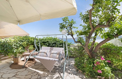 Nikiana Apartment | Studio Apartment 'With Garden View', Wi-Fi and Air Conditioning