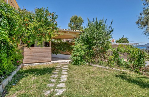 Nikiana Apartment | Studio Apartment 'With Garden View', Wi-Fi and Air Conditioning