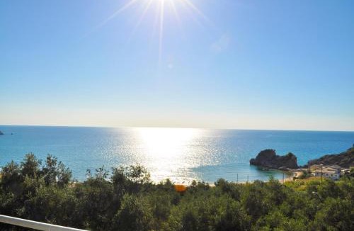 Parelia Apartment | Studio Apartments with large swimming pool and Sea view at Pelekas Beach Corfu