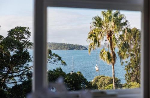 Elizabeth Bay Apartment | Studio Apt With Parking Balcony & Water Views