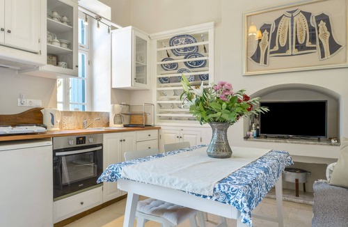 Pedi Apartment | Studio 'Dikaia 2' with Sea View, Wi-Fi and Air Conditioning
