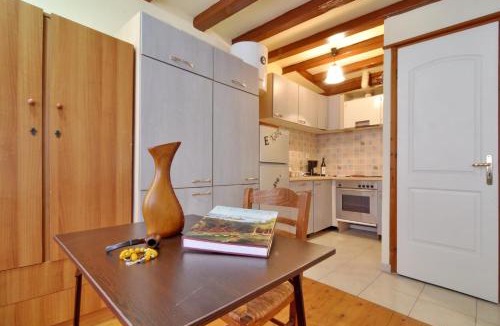 Old Town Apartment | Studio Milo