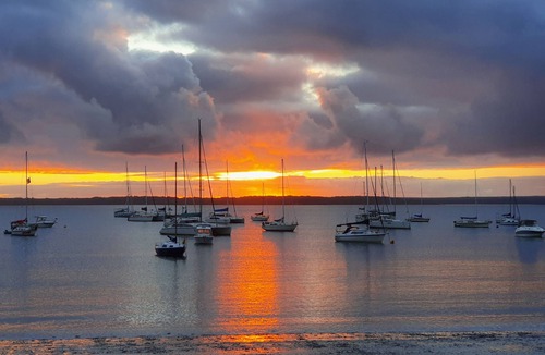 Callala Bay Apartment | Studio style self contained room, steps to the beach.