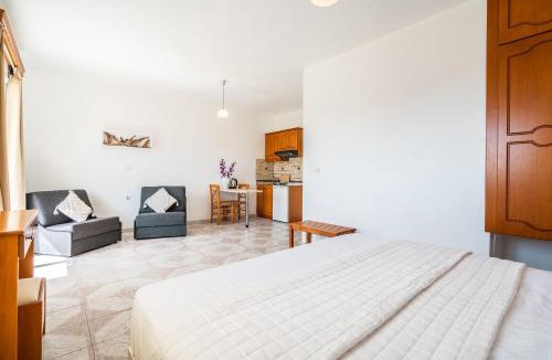 Amoopi Apartment | Studios Fokia Beach 1