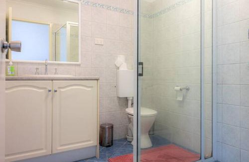 Stuart Park Apartment | Stunning 3-Bed with Sea View