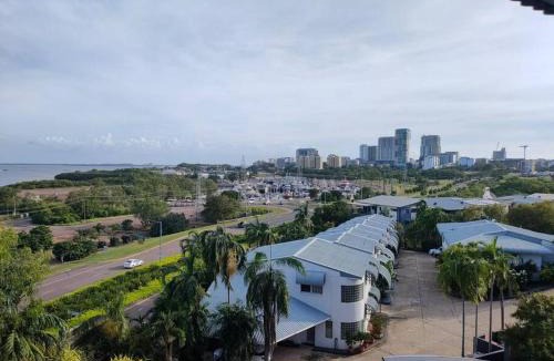 Stuart Park Apartment | Stunning 3-Bed with Sea View