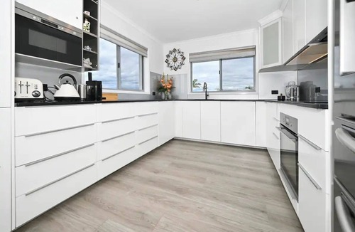 Buddina House | Stunning, Beachfront Dream Home - ZA3