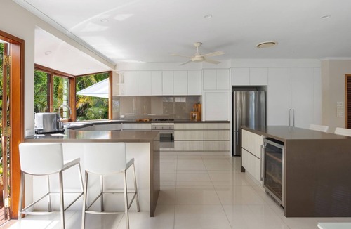 Noosa Heads House | Stunning Family Holiday Home Centrally Located in Noosa Heads
