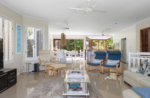 Noosa Heads House | Stunning Family Holiday Home Centrally Located in Noosa Heads