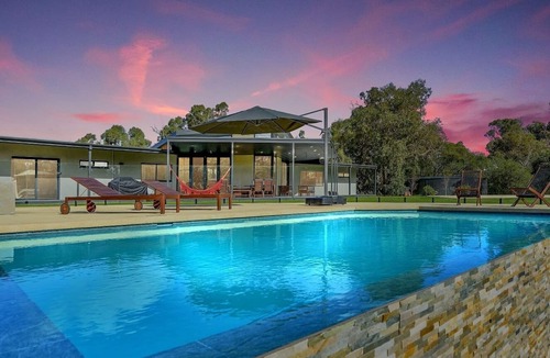 Herron House | Stunning home on 5 acres with Infinity Pool & Fireplace STRA6211R0XWC5V6