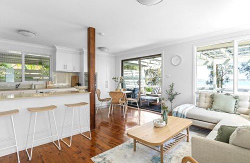 Budgewoi House | Stunning Lakefront Home with Bonus Studio