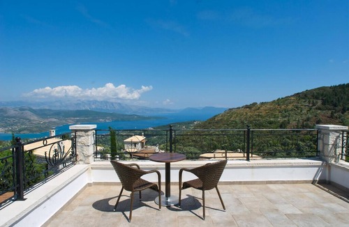 Spanokhorion Villa | Stunning Lefkaka Villa | 2 Bedrooms | Villa Nisa | Private Pool