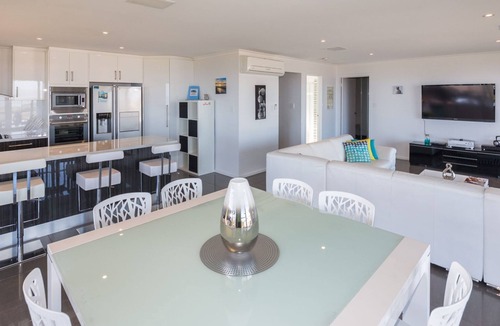 Carrickalinga House | Stunning on Stacey - 42 Stacey Drive
