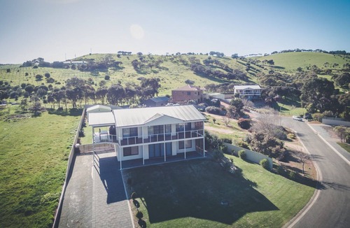 Carrickalinga House | Stunning on Stacey - 42 Stacey Drive
