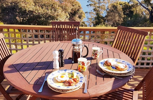 Stieglitz House | Stunning water views. Direct bayside access. Free WIFI. Dark sky viewing.