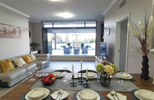 Meadowbank Apartment | Stunning waterfront oasis with beautifull rooftop terrace/Olypmic Park/Ferry