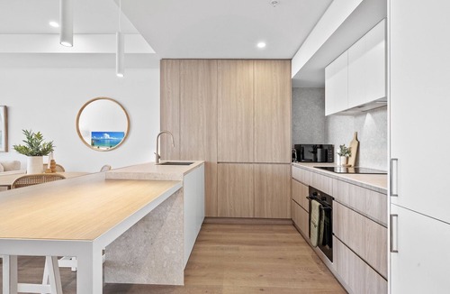 North Fremantle Apartment | Stylish 2-Bed Unit with Views & Rooftop Access