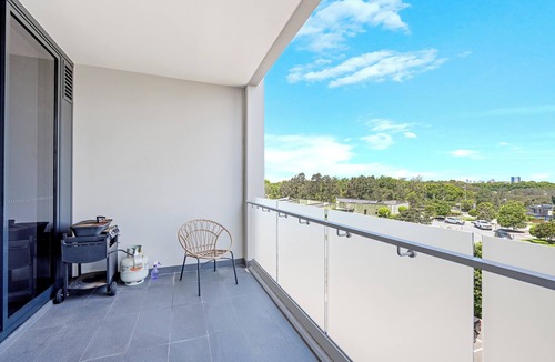 Sydney Olympic Park Condo | Stylish Apartment Steps from Sydney Olympic Park