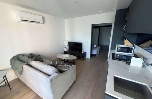 Reid Apartment | Stylish Central Apartment in Canberra