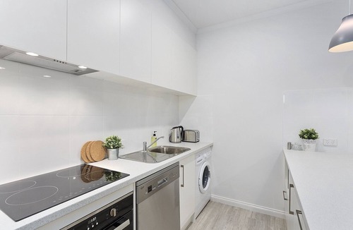 Adelaide Central Business District House | Stylish City Home for Large Group Getaways