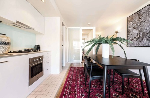 Hawthorn Condo | Stylish Escape Near Swinburne & Hawthorn Hotspots