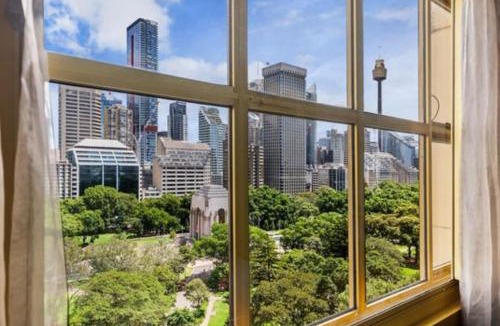 Darlinghurst Apartment | Stylish Family 1BR with Cozy Bunks and Games for 5