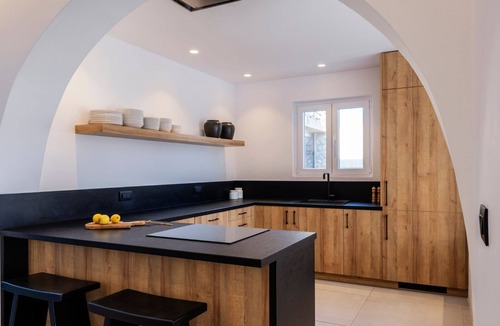 Kalafatis Villa | Stylish Mykonos Villa With Jacuzzi