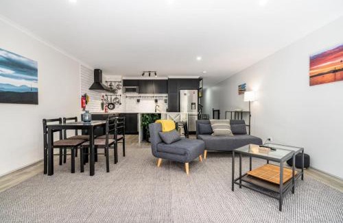 Manuka Apartment | Stylish Stay in Griffith 3 mins from Kingston - Hosted by Canstay