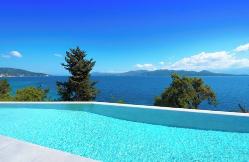 Nikiana Villa | Stylish Villa with Stunning Sea Views and Pontoon Access near Tavernas