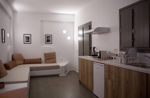 Vothon House | Suite Private Pool Arethousa