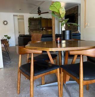 Jamieson House | Sul Lago - Lakefront Family Friendly home