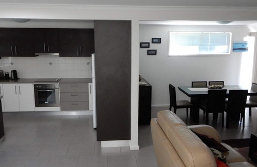 Broulee Villa | Summer Getaway - all conveniences