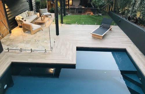 Sunshine Beach House | "Summer Salt" @ Sunshine + Pets & HEATED POOL 150m to the beach!