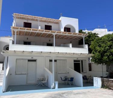 Ios Town House | Summer Time
