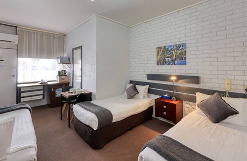 Swan Hill Hotel | Sun Centre Motel