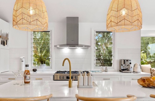 Mollymook Beach House | Sun Kissed Getaway - Spacious Family Home close to Mollymook Beach!