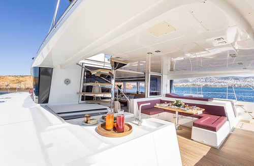 Alimos Boat Rental | Sun-Kissed Sailing Adventure in Islas Sarónicas