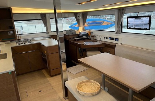 Alimos Boat Rental | Sun-Kissed Sailing Adventure in Islas Sarónicas