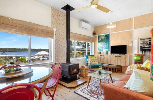Erowal Bay Cottage | Sundaze Shack with 3pm Checkout