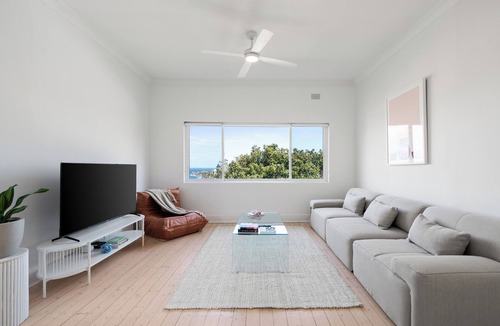 Tamarama Apartment | Sunny 1-Bedroom Apartment in Tamarama