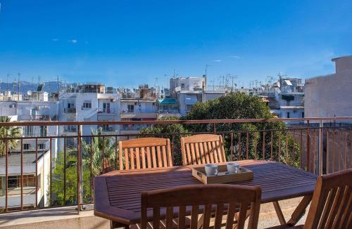 Athens Apartment | Sunny Apartment (90m2) in Athens center