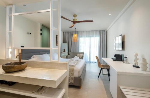 Tingaki Hotel | Sunny Days