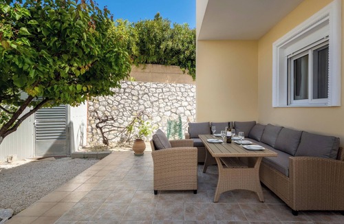 Filerimos Apartment | Sunny Garden - Apartment 2