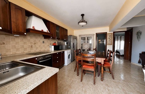 Kefalos Apartment | Sunny Retreat - Kefalos Stay with Patio & Parking