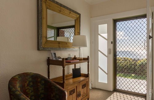 Penguin House | Sunrise at Penguin - beach retreat