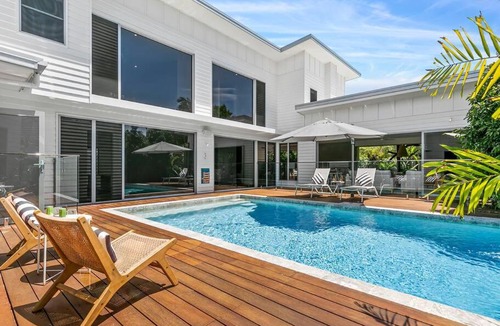Sunrise Beach House | Sunrise Beach Luxury Home - Style & Sophistication
