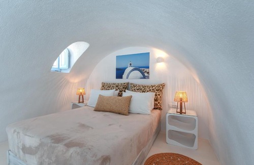 Imerovigli Apartment | Sunset Caldera Seaview Houses