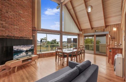 Coronet Bay House | Sunset Dreams across the Sea