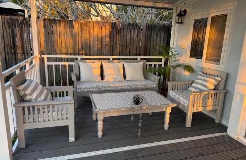 Springwood House | Sunset Lounge Guesthouse